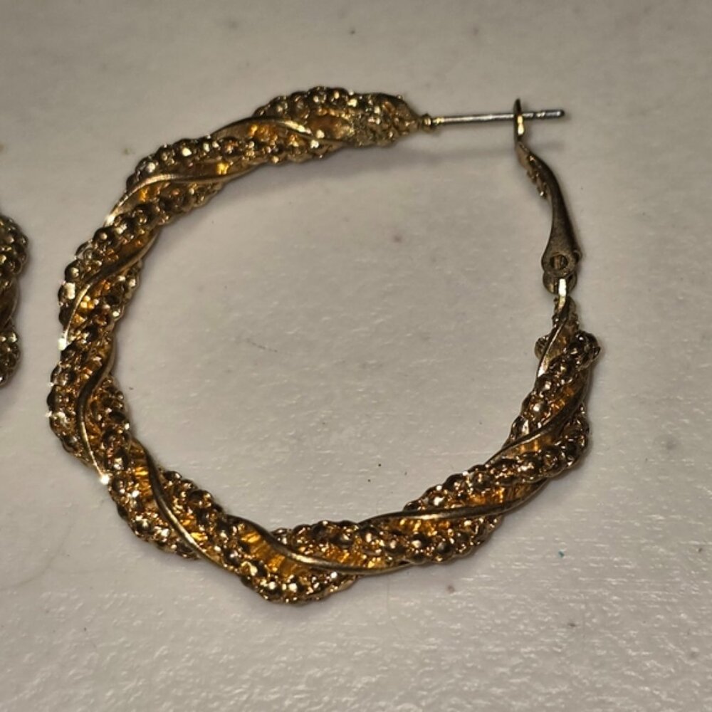 Vintage Gold Tone Hoop Twist Earrings
